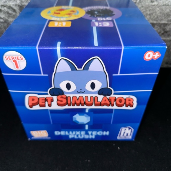 Pet Simulator 12” Deluxe Tech Mystery Plush - Series 1 #2 - Picture 2 of 3